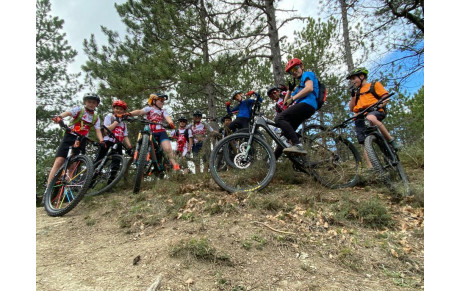 Stage VTT jeunes sous le soleil